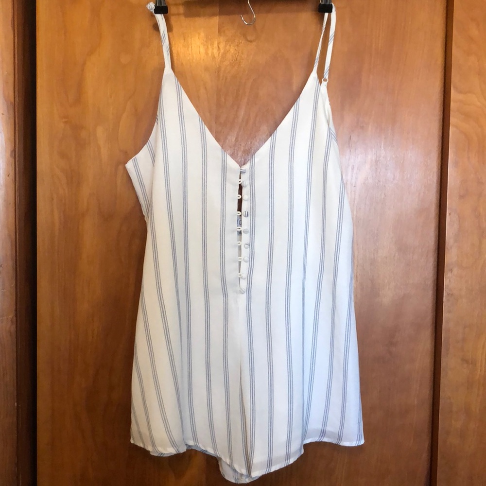 Tobi Romper - Picture 1 of 4